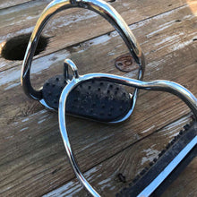 Indlæs billede til gallerivisning Sikkerhedsstigbøjler i s-form og rustfrit stål fra Draupnir rideudstyr til islænder rytteren - steinless steel s-shape safety stirrups from Draupnir horse equipement for Icelandic horse riders